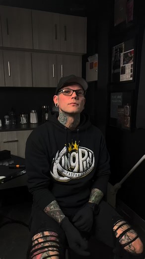 Do you still watch your caps move around while you work?! Maybe use something with extra hold. School glue is absolutely perfect! #tattootips #tattoomentor #tattooartist | Tim Rogers