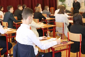 Matura 2025: Sesja dodatkowa. Język polski na start, potem matematyka i języki obce