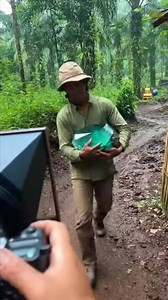 Emerald hunting | Muhammad Krista