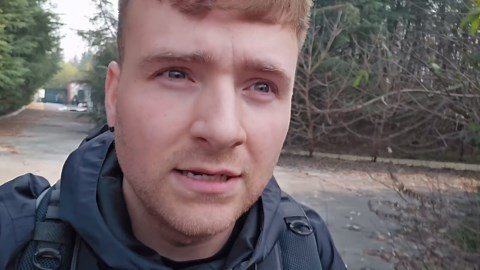 Exploring China's Largest Abandoned Theme Park (Fake Disneyland)