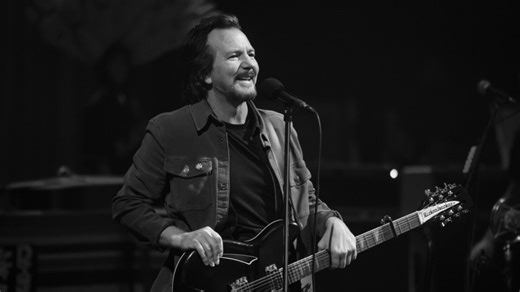 Eddie Vedder Concludes Earthlings Tour In San Diego