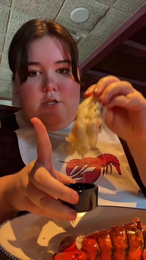 Red Lobster Mukbang Experience | Seafood Boil, Cheddar Biscuits, Lobster Pizza