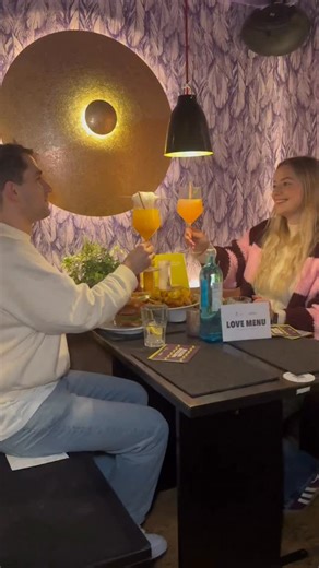 [Anzeige] Eine Date Night, bei der ihr euch nochmal besser kennenlernt, einen schönen Abend zusammen verbringt & natürlich leckeres Essen genießt? Dafür solltet ihr das neue Date Night Konzept von @hans_im_glueck_burgergrill gemeinsam mit WILDLY unbedingt austesten. Mit wem musst du hier unbedingt direkt einen Tisch reservieren?😍🍔 #datenight #hansimglück #hansimglückburger #mainzfood #mainzfoodies | HANS IM GLÜCK - Burgergrill & Bar