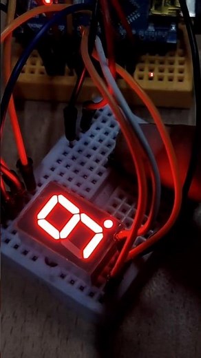 Button press increments number from 0-9 on 7seg display with Arduino #Arduino #DIY #Electronics #led