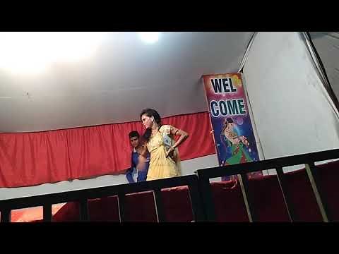 Ladki ko chodne wala video