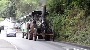 The beginning of September saw The Robey Trust's Sausage, Cider and Steam Weekend and here we see the visiting 1909 Wallis & Steevens 7 horse traction engine no. 7103 'Warspite' climbing back to The Works with a trailer ride. | Full Regulator Photography