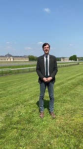 [L'hippodrome de Chantilly-Partie 1] Mathieu Deldicque, Directeur du musée Condé, vous présente l'histoire de l'hippodrome de Chantilly qui fut inauguré en 1834. 🏇 Depuis 1836, le Prix du Jockey Club et depuis 1843 le Prix de Diane y sont organisés. Chaque année, une quarantaine de courses s'y déroulent. 🎥 Château de Chantilly #hippodrome #hippodromeChantilly #courseshippiques #jockeyclub #prixdediane France Galop | Château de Chantilly