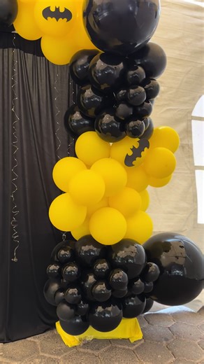 Batman Themed Balloon Decorations for Birthday Parties