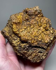 11 reactions | 縷 Bright #Iridescent Specimen of #Botryoidal #Hematite and #Geothite from #Basque Country, #Spain! SALE $75 delivered 劉 #botryoidalhematite #botryoidalgeothite #basquecountry #spanishminerals #minerals #geology #crystals | Shawn's Fine Minerals | Facebook