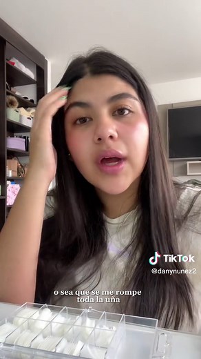 Tutorial completo para poner uñas postizas en casa