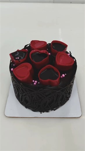 Wasim Chef on Instagram: "Amazing mini chocolate cake decorating ideas #minichocolatecake #minicakedesign #cakedecorating #reels #viralreels"