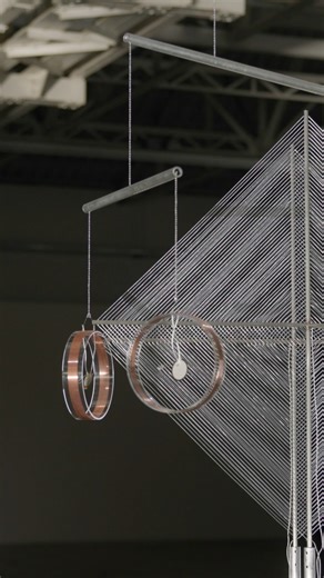 Pirelli HangarBicocca on Instagram: "MAGNETIC ORGAN, 2004 - ONGOING Al centro dell’opera si trovano due antenne in filo metallico, disposte l’una di fronte all’altra, che interagiscono attraverso un campo elettromagnetico. Carica di tensione, questa zona di interferenza è volutamente destabilizzata da elementi mobili, che ne alterano l’equilibrio. Il feedback acustico che scaturisce dai microfoni ricorda un lieve frinire di grilli. //// At the center of the piece are two wire antennas, set oppos