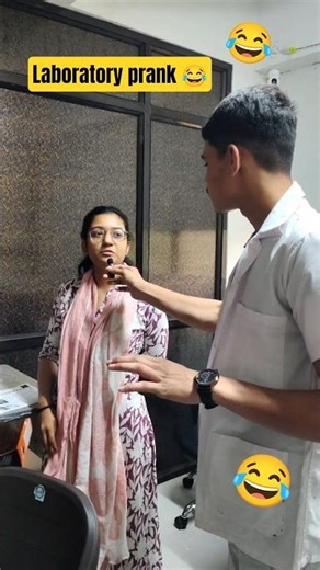 laboratory prank 😂 with lab mam 😂🤣 #prank #prankvideo #funny #comedy #viral #ytshorts