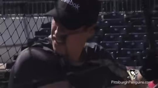 god made sidney crosby a hockey player instead of a baseball player cause she knew we couldn’t handle sidney crosby’s ass in baseball pants in high definition 162 times a year