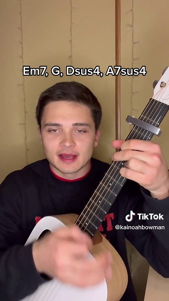 Replying to @jackson___o_o name that song 😂 #guitartok #musiciansoftiktok #oasis #wonderwall #guitarlesson #guitartutorial #guitarmeme #guitarhumor #bluelava #lavamusic