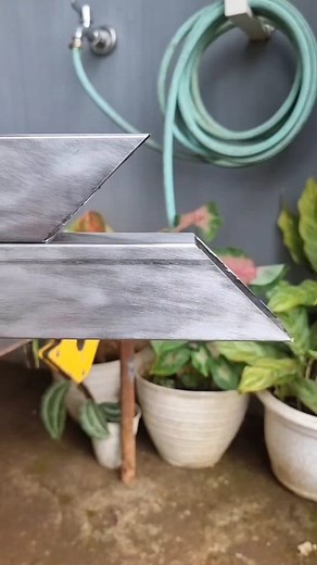 12M views · 197K reactions | An effective way to create precise and neat 45° angles #welding #tips #ideas #angles | iron trick | Facebook