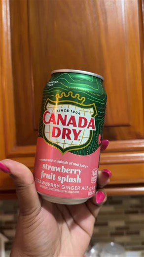 I mean Amazon ain’ even ship my case yet & @@squaredeals242 already done got it on my doorstep! Tings I into! #bahamas #bahamiantiktok🇧🇸 #squaredeals242 #canadadrystrawberryfruitsplash #strawberryfruitsplash