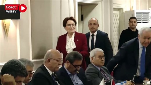 Akşener, Genel Merkez ek binasında partisiyle bir araya geldi