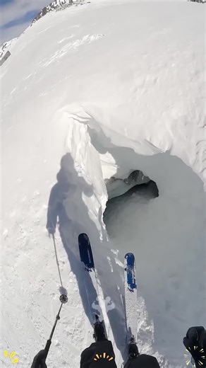 Hurricane Melissa update - 12 noon, Jamaica. Footages as the huricanemakes landfall with historic 185mphwinds#hurricanemelissa #melissa#jamaica #news