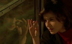 The Double Life of Véronique (1991). Directed by Krzysztof Kieślowski | History of Cinema