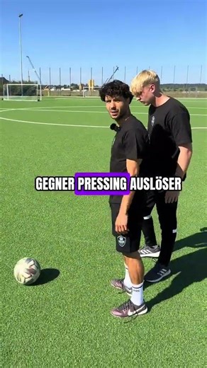 Do it like De Jong 🙌💯 #skillers #football