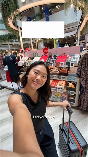 Singapore Changi Airport (SIN) on Instagram: "Exploring Changi Airport before your flight? 🛫 Check-in from 3 to 24 hours before your departure time at the Early Check-In Lounge at @JewelChangiAirport. Drop your bags at the automated bag drop machines and enjoy our attractions and facilities hands-free. 😌 🔗 See the full list of eligible airlines via the link in our bio."