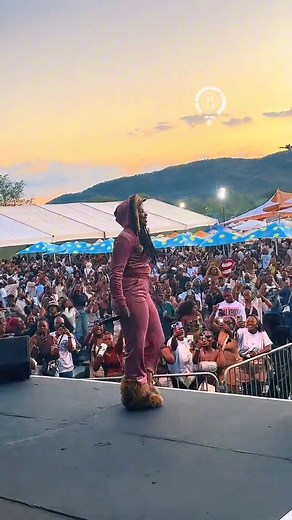Nkosazana Daughter Performs