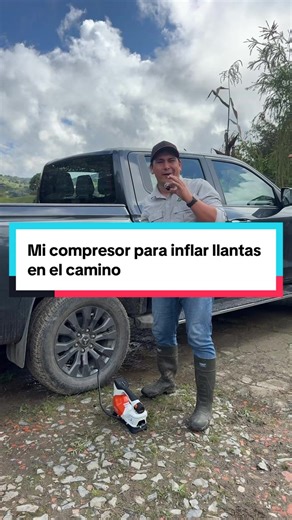 Mi compresor para inflar llantas en el camino #viral #campo #stihl #agriculture #campovida