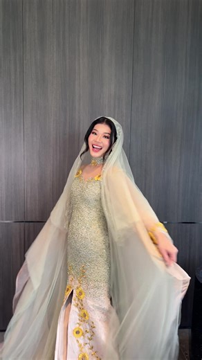 Oh hello.. 💍🌻 #Sunflowerwedding #SEKARangmilikARROFI By @AlurKisah | Wedding Content☁️