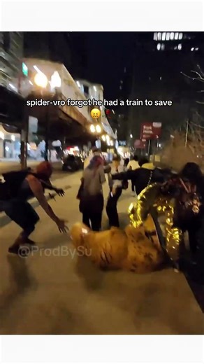the subway is officially not safe anymore 🕷️