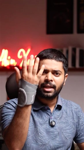 A cool iPhone Hidden Trick - How to Key Single handed Keyboard on iPhone #shorts