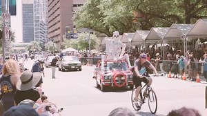 86K views · 1.8K reactions | The oldest and largest parade of its kind in the world – Art Car Parade is BACK to take over Houston April 7-10, 2022. Four full days of creativity featuring of 250 mobile masterpieces. We’ll see you there! | Orange Show Center for Visionary Art | Facebook