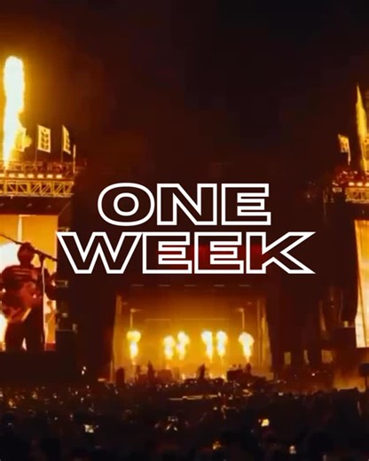 The MCR Archive | ONE WEEK until @mychemicalromance kicks off the South America leg of the LONG LIVE THE BLACK PARADE TOUR with #MCRPERU ⚜️ 🎥 via @oclaire... | Instagram