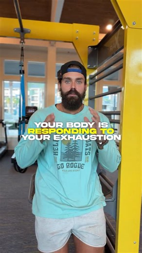 Jake - Lifestyle Coach on Instagram: "🚨 Your body isn’t failing you, it’s responding to exhaustion. What you’re experiencing isn’t laziness. It’s effort betrayal. You’ve attached how hard you work to the outcome you expect. …and that rule has worked everywhere else in your life. Career. Relationships. Growth. More effort = more results. But physiology doesn’t play by that rule. Here’s the science 👇 🧠 When stress > recovery, the body downregulates. Your nervous system senses threat, not progre