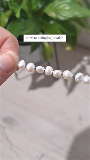 The Curious Gem : Jewellery Making Supplies on Instagram: "✨ Pearl stringing made simple! ✨⁠ ⁠ New to knotting? Don’t worry, we’re breaking it down step by step with bright thread so you can see exactly how it’s done. 👀💙⁠ ⁠ 🧵 Thread your pearl⁠ 🪢 Tie a loose knot⁠ 🌟 Wrap, pull, press — and voilà! A neat, secure knot every time.⁠ ⁠ Knotting between pearls = extra protection + a professional finish. 💎⁠ Save this for later and elevate your next beading project!"