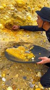 The process of finding gold | finding gold in bedrock fragments | finding gold nuggets worth $2500
