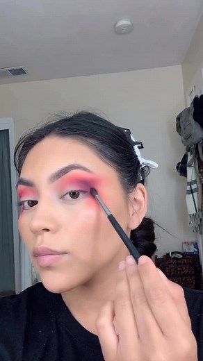 butterfly moment 🦋😍 i got inspiration from @raggedyroyal !! #makeup #makeuptutorial #fyp #foryoupage