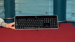 Logitech Wireless Solar Keyboard K750 - Video