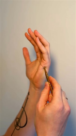 1.8K views | Instant Neck Pain Relief with Acupressure ✋ Press Small...