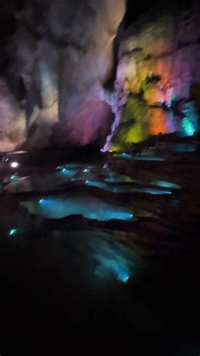 【Company Trip 2025 员工旅行】 公司旅行，不只是一次简单的出游，更是一段难忘的团队时光。一路上我们一起欢笑、一起探索新风景，也在轻松愉快的氛围中，更加了解彼此。 旅行的意义，不仅在于看过多少风景，更在于和谁一起走过。感谢公司精心安排，让我们在工作之外，能有这样一个机会放松身心、充电满满。 通过这趟旅程，我们收获了友谊、凝聚了团队，更为未来的工作增添了无限动力。相信带着这份快乐与能量，大家一定能在接下来的日子里创造更棒的成绩！ —— 快乐工作 · 开心旅行 · 满电归来 ✨ #DMS #companytrip #teamworkdreamtrip #taxplanning #taxservices #payrollservices #accountingservices #businesscoDMS 📩 记得 LIKE, SHARE 和打开小铃铛哟 🛎 ▶️DMS FB Pages ✅Business Advisory: https://www.facebook.com/deanmgt ✅IT Hub: https://www.facebook.com/dmsint