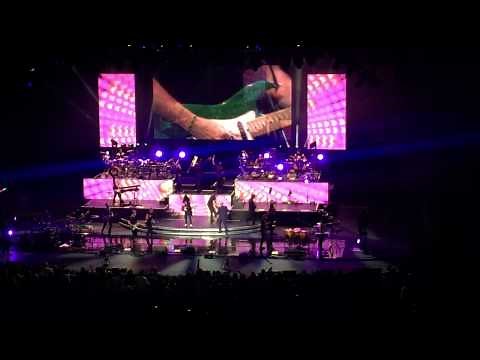 Chicago with Earth Wind & Fire - 25 or 6 to 4 - Live