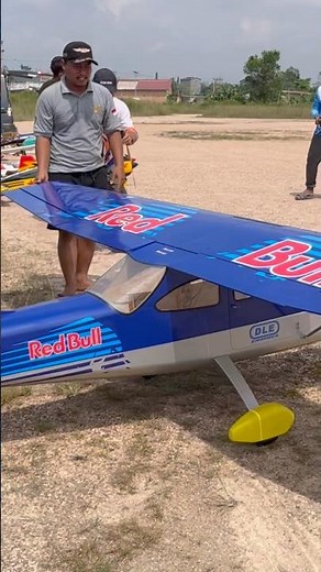 Unbelievable Takeoff! Giant Red Bull RC Plane’s First Flight Success