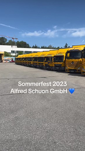 Sommerfest Part 2 #party #schuon #wild #party #sommer #sommerfest #CapCut #trend #fyp #lkw #actros #fotos #fotobox #family #friends #happy #fun #zusammen #transport #logistik #volksfest #capcut #sunglasses
