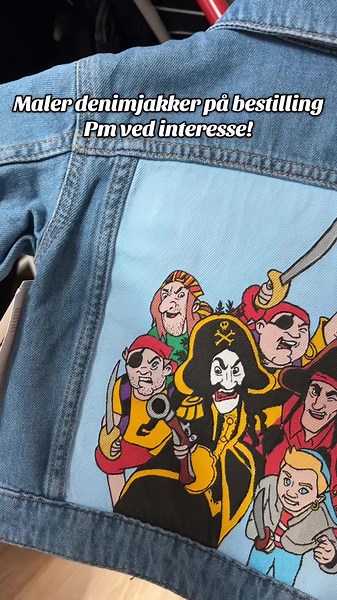 Maler denimjakker på bestilling for småbarn