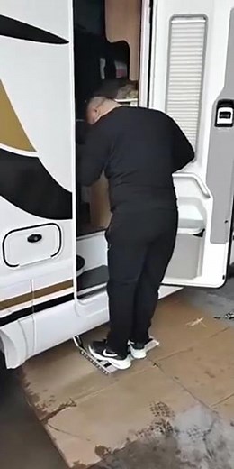 RV Specific Step Modification Accessories - Manual Folding Single-Layer Aluminum Alloy Stair - No...