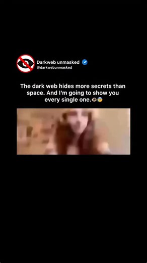 darkweb only tapess on Instagram: "just @darkwebonlytapess 日本利用压电瓷砖将脚步转化为电能。这些瓷 砖捕捉来自你脚步的动能。当你行走时，你的重量和动作会对瓷砖产生压力。 瓷砖会轻微弯曲，从而产生机械应力。瓷砖内部的压电材料将这种应力转化内电能。每一步都会产生少量电荷，而数百万步结合在一起就能产生足够的电力来驱动LED灯、数字显示屏和传感器。在像涩谷车站这样繁忙的地方，每天大约有240万个脚步这一系统作出贡献。这些电能可以被储存或立即使用，从而减少对传统电力来源的依赖，并支持可持续的城市基础设施。这种方法将日常运动转化为实用的可再生能源 ＃日本#知识#事实 ＃你知道吗#推荐 #科技 #创新 #历史 #技术#实验#热门"