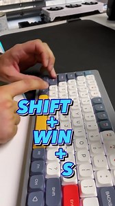 67K views · 169 reactions |  Descubre los trucos y secretos para hacer CAPTURAS DE PANTALLA como un auténtico PRO en tu ordenador  No más imágenes borrosas o recortes extraños, ¡te convertirás en un experto en cuestión de minutos!  Dale play aquí. #Infocomputer #Tech #Tutorial #Capturas #screenshot #TikTol | Info-computer | Facebook