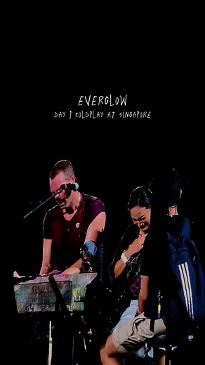 everglow literally make the whole stadium cry 😭🤍 #coldplay #musicofthespheresworldtour #singapore #coldplayconcert #everglow