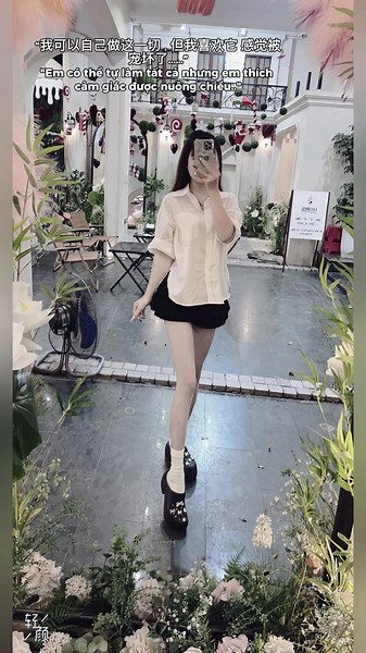 Nhưng chẳng có ai chịu chiều em..🥹