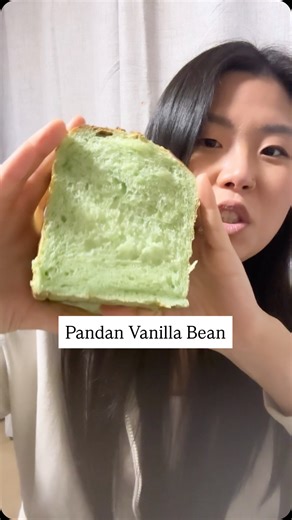 ✨ FINAL CONDENSED CAPTION (recipe included!) 🌿 Trying a new pandan extract today and WOW 💚 The 🇮🇩 Indonesian one (green butterfly!) is a gel, super aromatic with vanilla notes. The 🇵🇭 Filipino McCormick one is more coconutty strong but fades after baking. Both are yummy but the new one is sooo luxurious 😮‍💨💚 (And yes… the colour stains your hands 😭) 👶 ft. my toddler taking a bite out of my slightly overproofed loaf 😂 🍞 Ending with the squishiest shokupan ever!! ⸻ 💚 Pandan Sourdough
